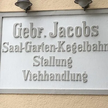 Neuenburger Hof מלון